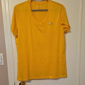 Under Armour Golden V-Neck Tee